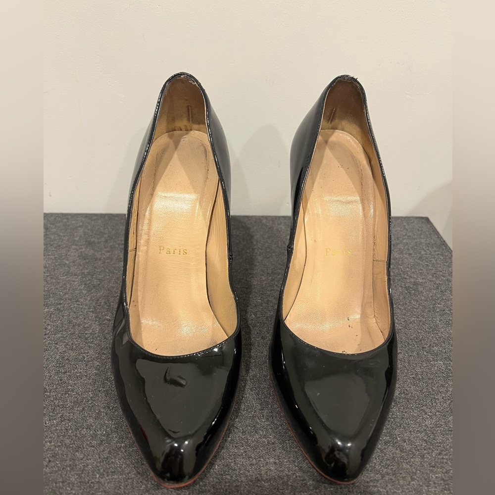 Louboutin décolleté 686